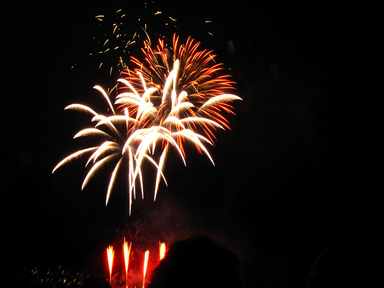 Fireworks in Vancouver - Celebration of Light 2011